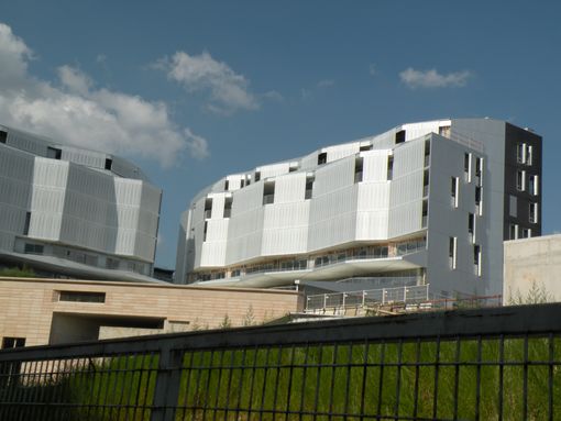  nouveaux immeubles du quartier des Grands Moulins, vus depuis la rue du chevaleret